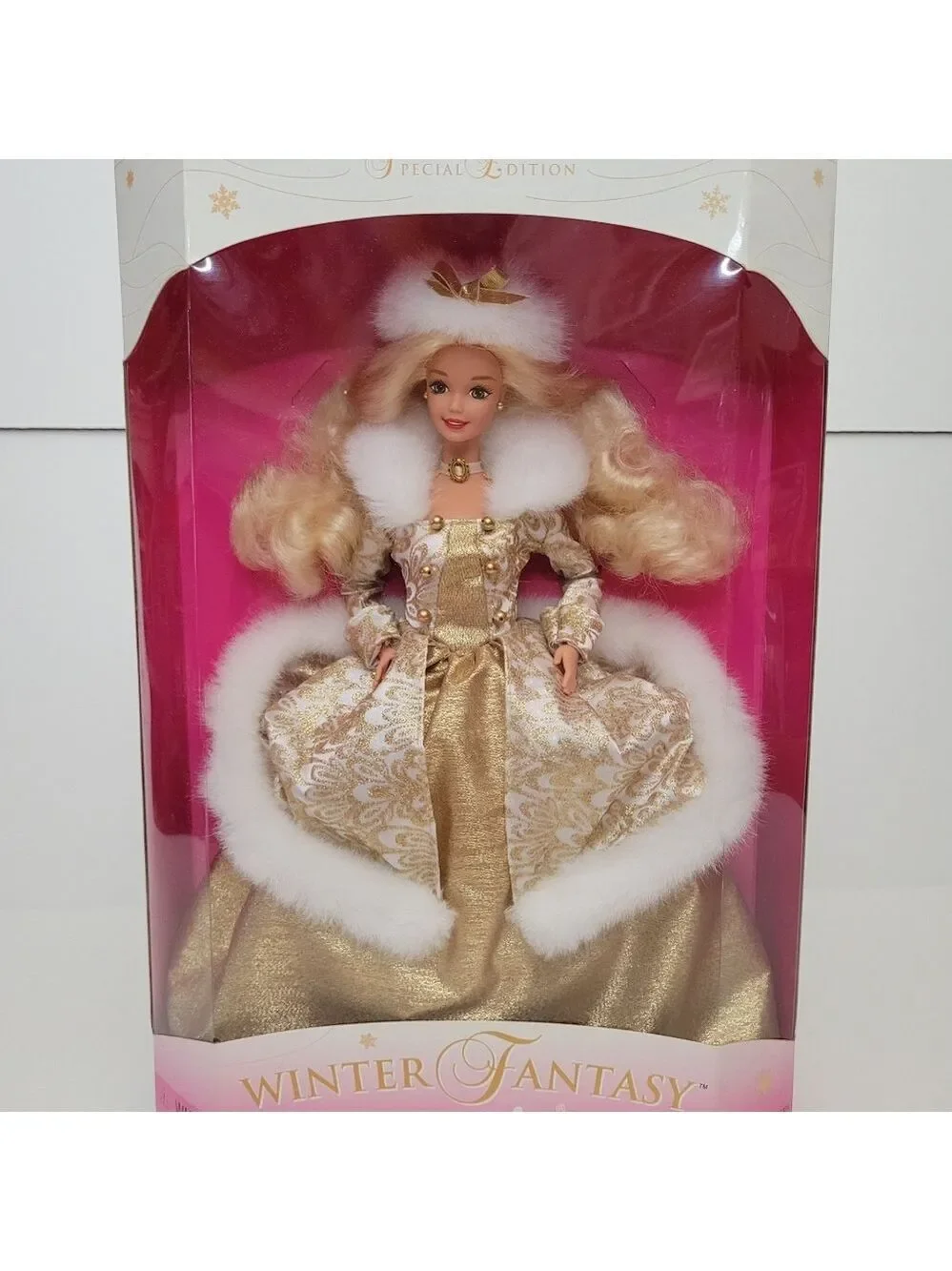 Vintage 1995 Special Edition Winter Fantasy Barbie #15334